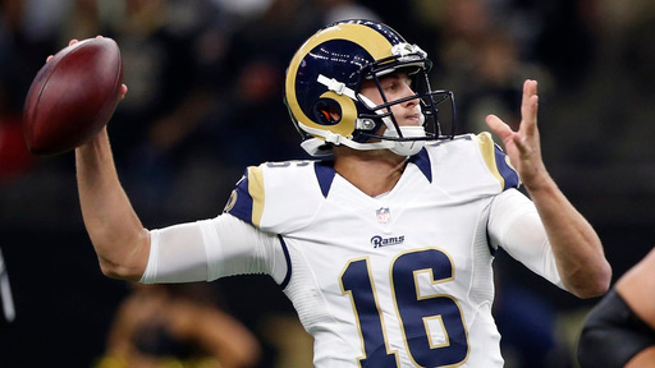 Saints' prolific day features trick play in rout of Rams